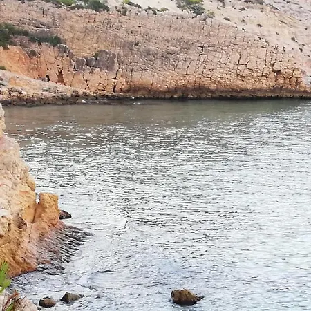 Apartmento En Primera Linea De Mar, Vistas Al Mar Y Piscina